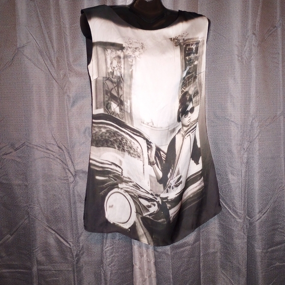 Miroa Cityscape design Silky Short Black Dress . Black and White. Size Large. - Picture 2 of 5